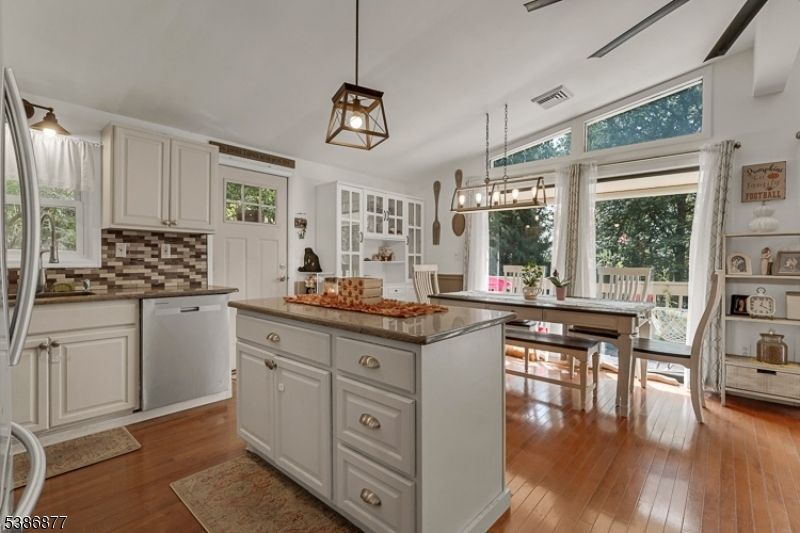 Dining room, Interior, Kitchen, Pendant Lights, Wood Texture Flooring