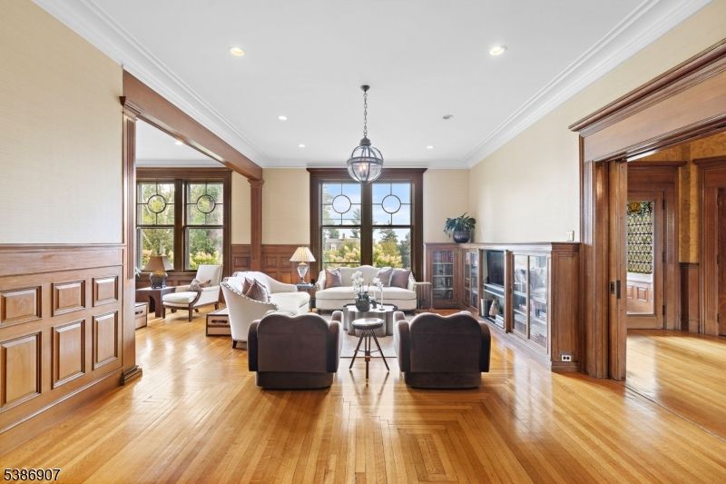 Fireplace, Interior, Living room, Pendant Lights, Recessed Lighting, Wood Texture Flooring