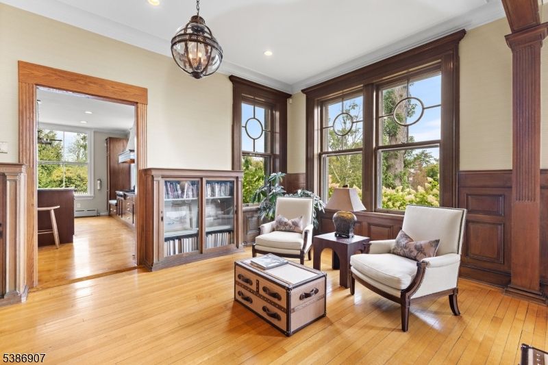 Interior, Living room, Pendant Lights, Recessed Lighting, Wood Texture Flooring