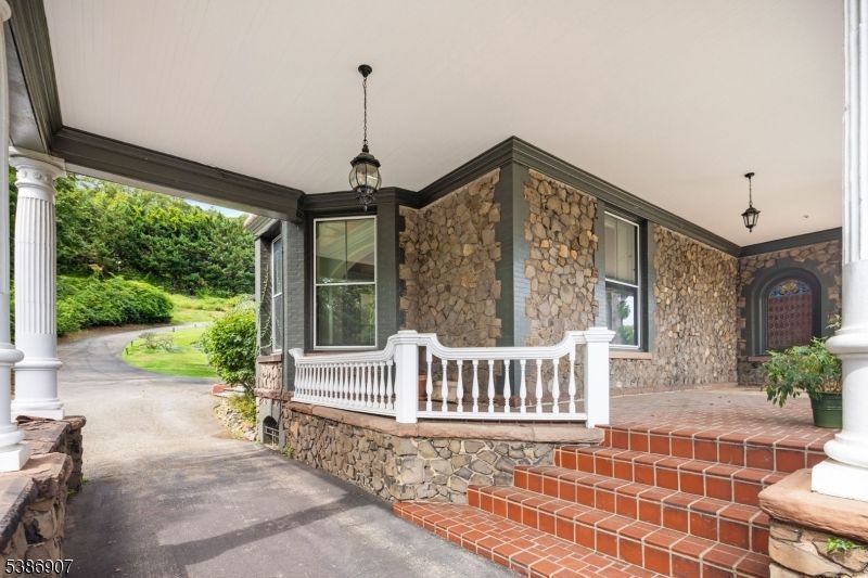 Exterior, Pendant Lights