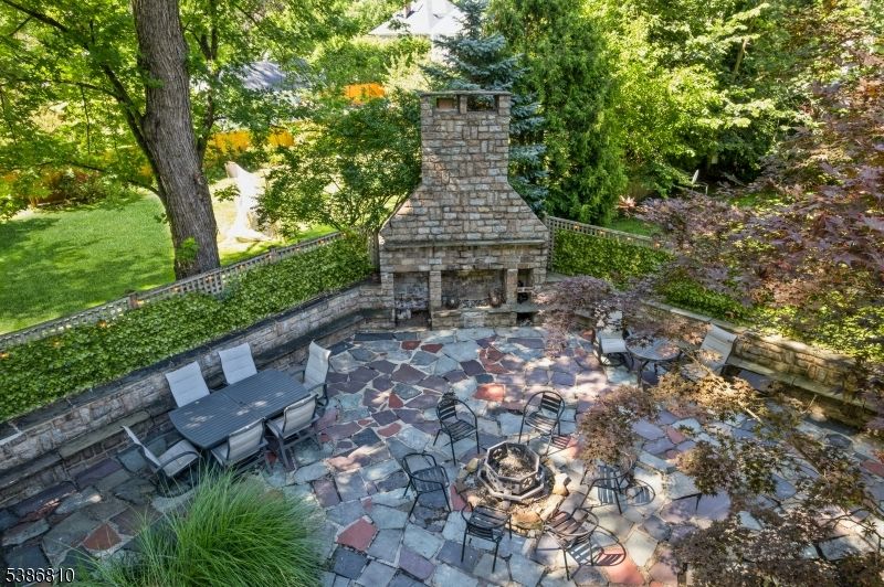 Exterior, Fireplace