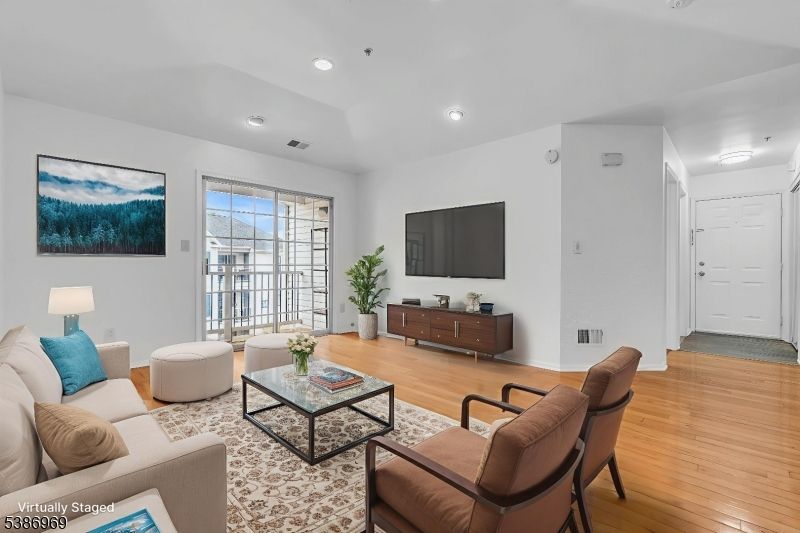 Interior, Living room, Recessed Lighting, Wood Texture Flooring