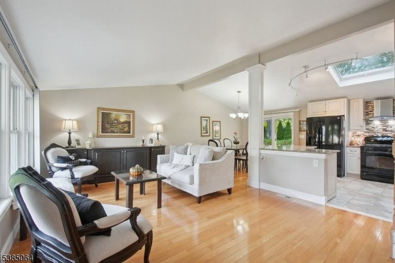Chandelier, Dining room, Interior, Kitchen, Living room, Wood Texture Flooring
