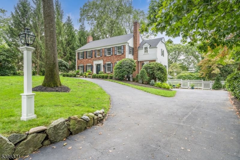 Backyard, Exterior, Facade, Brick Facade, Georgian
