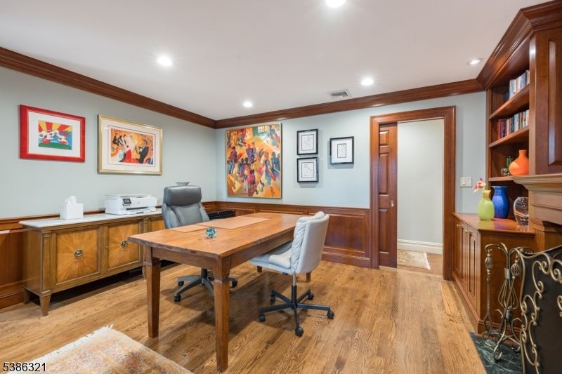 Home Office, Interior, Recessed Lighting, Wood Texture Flooring