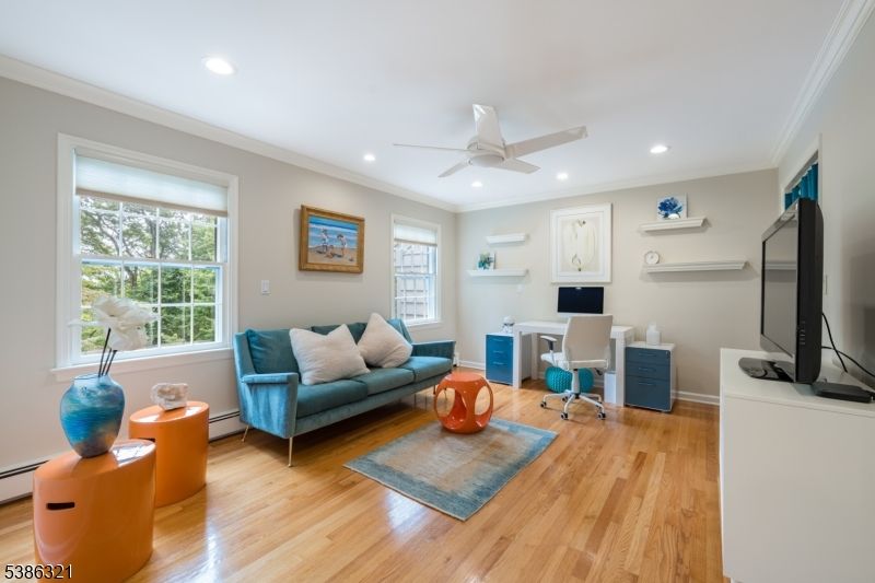 Home Office, Interior, Recessed Lighting, Wood Texture Flooring