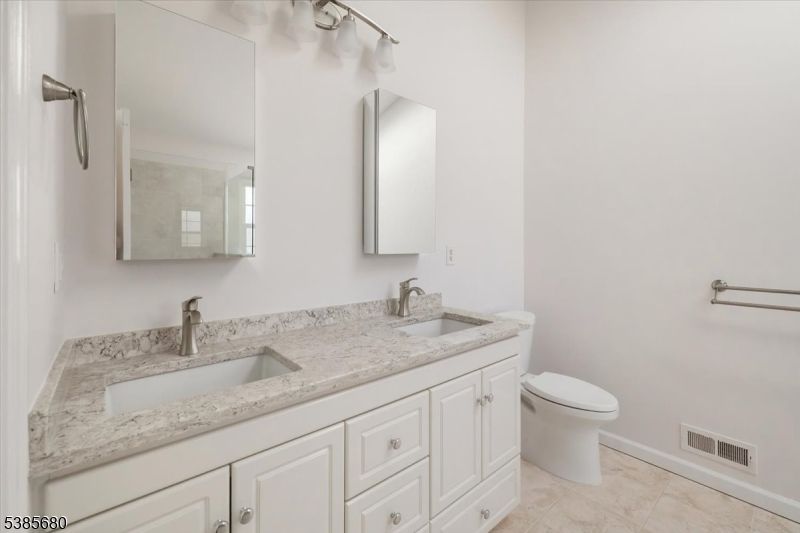 Bathroom, Dual Sink Vanities, Interior