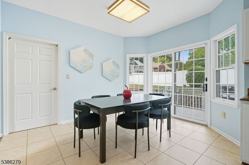 Dining room, Interior