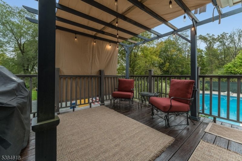 Exterior, Wood Texture Flooring