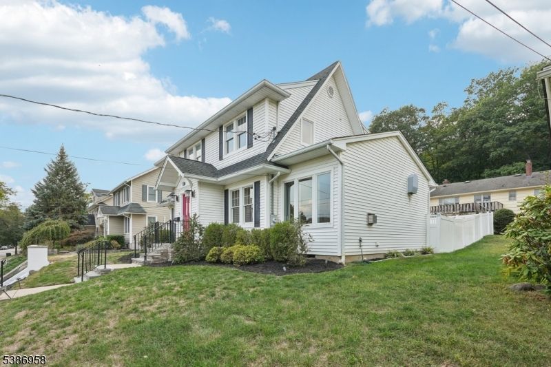Backyard, Exterior, Facade, Farmhouse
