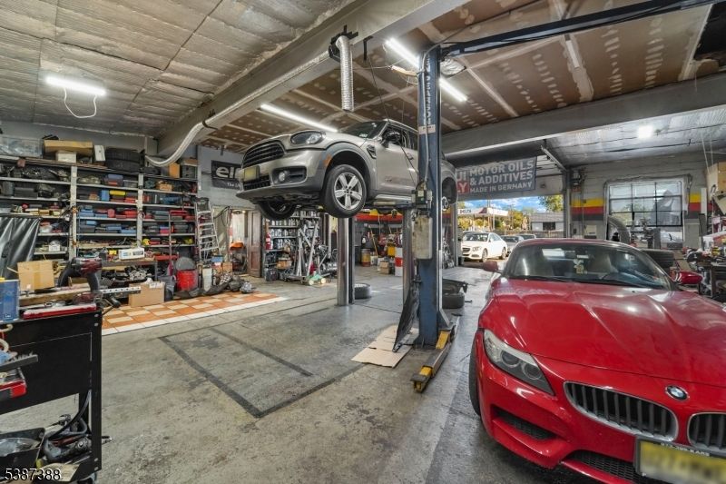 Garage, Interior, Recessed Lighting