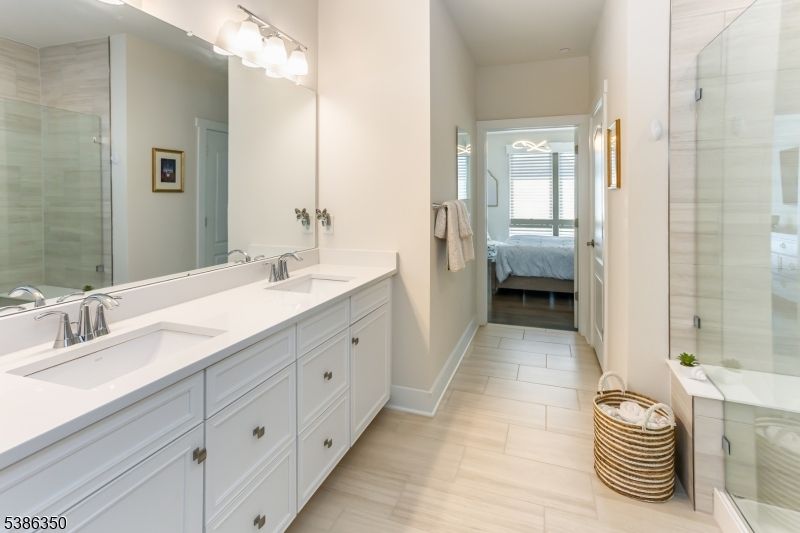 Bathroom, Bedroom, Dual Sink Vanities, Glass Shower, Interior