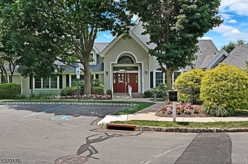 Exterior, Facade, Queen Anne Victorian