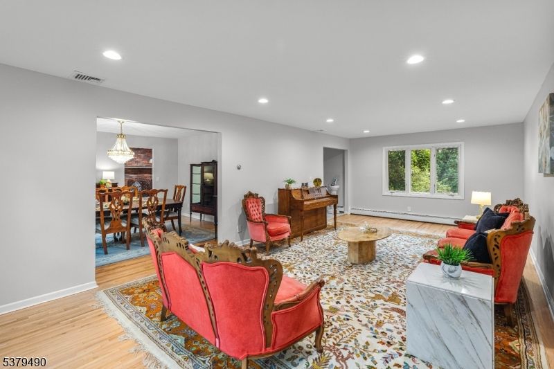 Chandelier, Dining room, Interior, Living room, Recessed Lighting, Wood Texture Flooring
