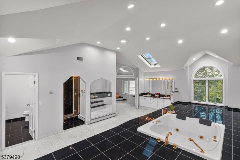 Bathroom, Interior, Marble, Recessed Lighting