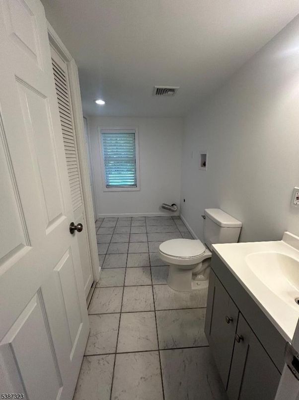 Bathroom, Interior, Marble, Recessed Lighting