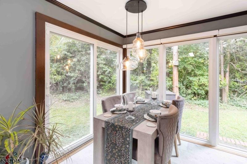 Dining room, Interior, Pendant Lights, Sun Room