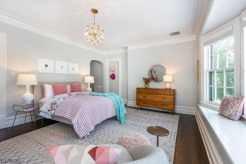 Bedroom, Interior, Pendant Lights, Wood Texture Flooring