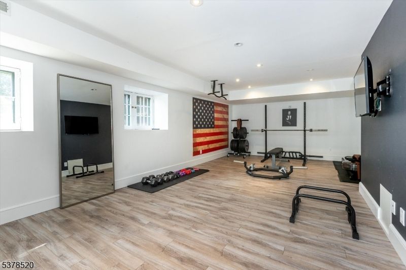 Fitness Equipment, Interior, Recessed Lighting, Wood Texture Flooring