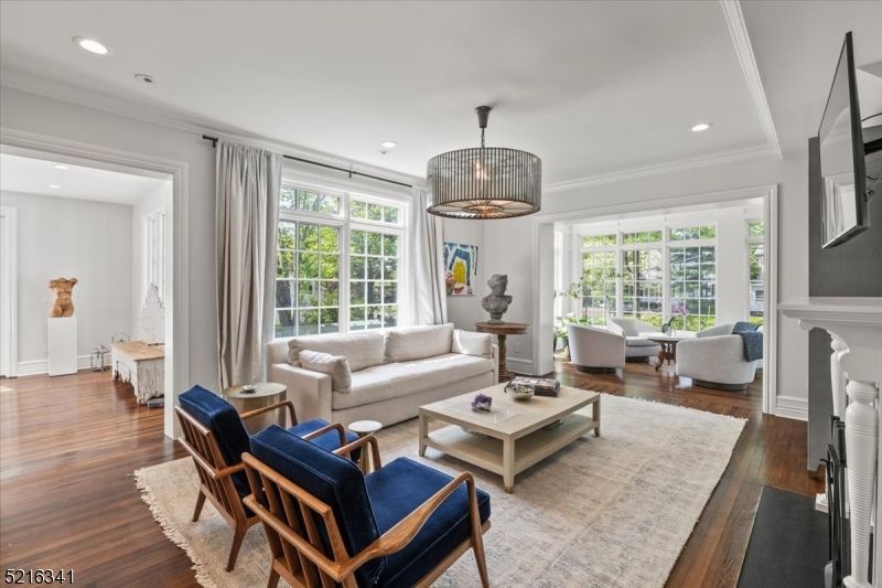 Fireplace, Interior, Living room, Pendant Lights, Recessed Lighting, Wood Texture Flooring