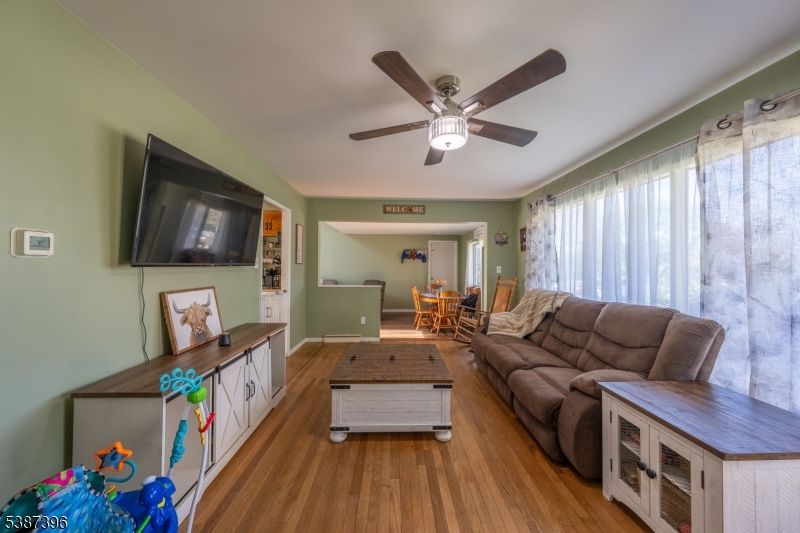 Dining room, Interior, Living room, Wood Texture Flooring