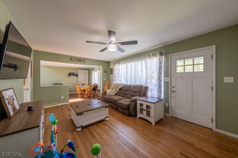 Dining room, Interior, Living room, Wood Texture Flooring