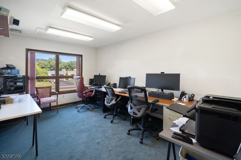 Home Office, Interior