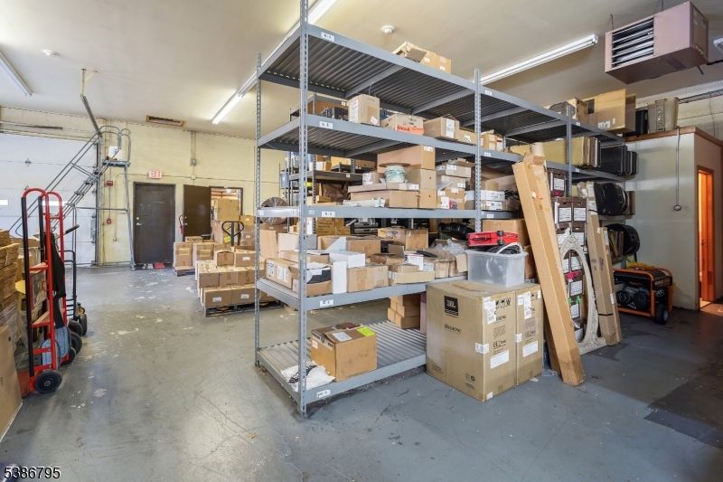 Garage, Interior