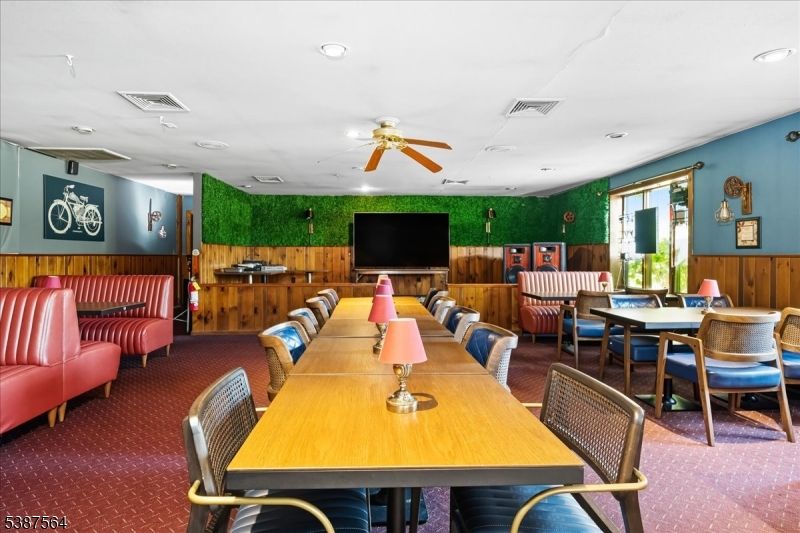 Dining room, Interior, Living room, Recessed Lighting