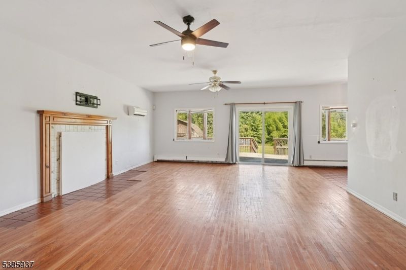 Empty room, Interior, Wood Texture Flooring