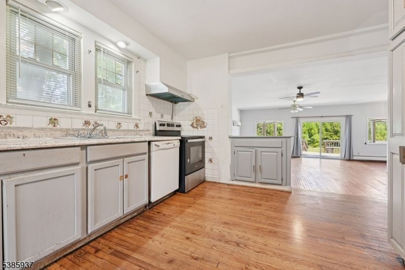 Interior, Kitchen, Wood Texture Flooring