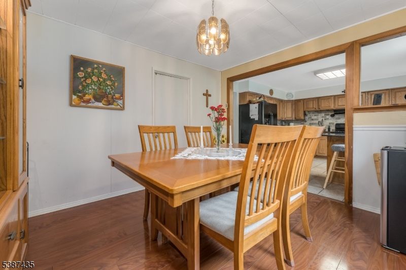 Dining room, Interior, Kitchen, Pendant Lights, Wood Texture Flooring