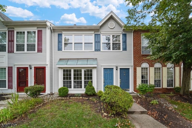 Exterior, Facade, Brick Facade, Rowhouse