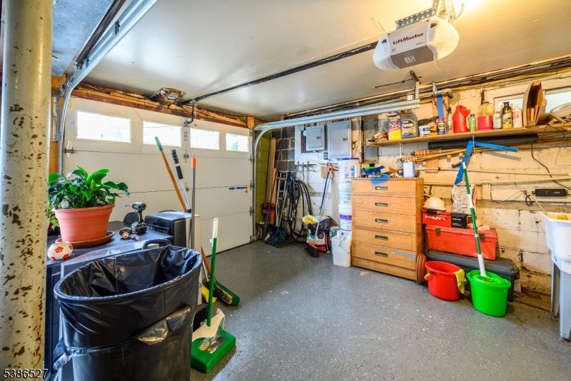 Garage, Interior