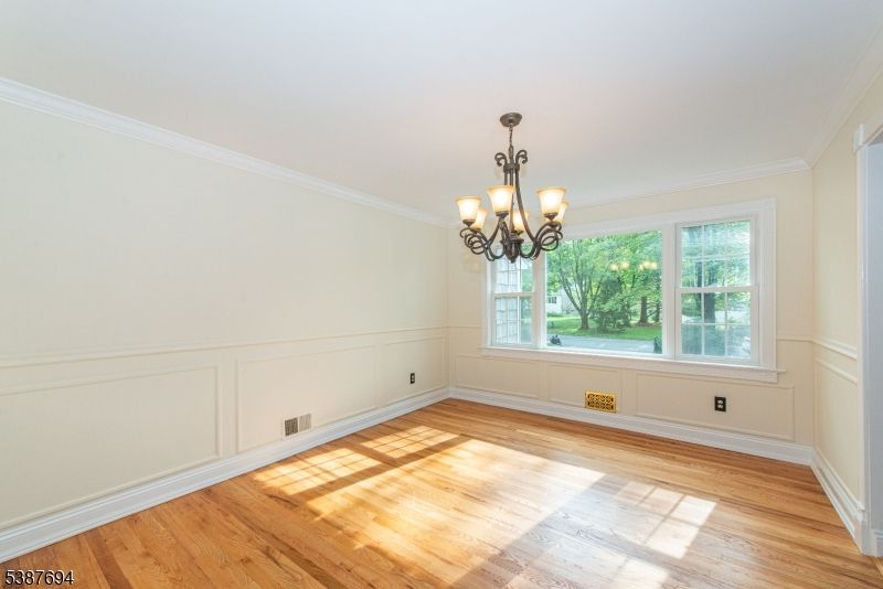 Chandelier, Empty room, Interior, Wood Texture Flooring