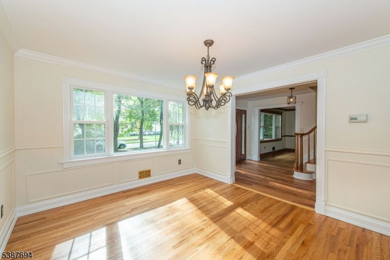 Chandelier, Empty room, Interior, Wood Texture Flooring