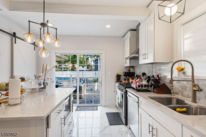 Interior, Kitchen, Marble, Pendant Lights, Recessed Lighting