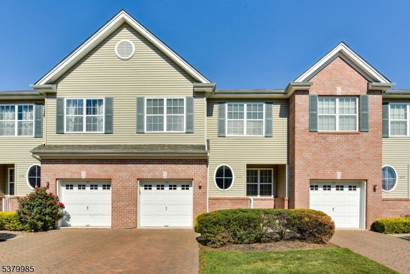 Attached, Exterior, Facade, Brick Facade, Rowhouse