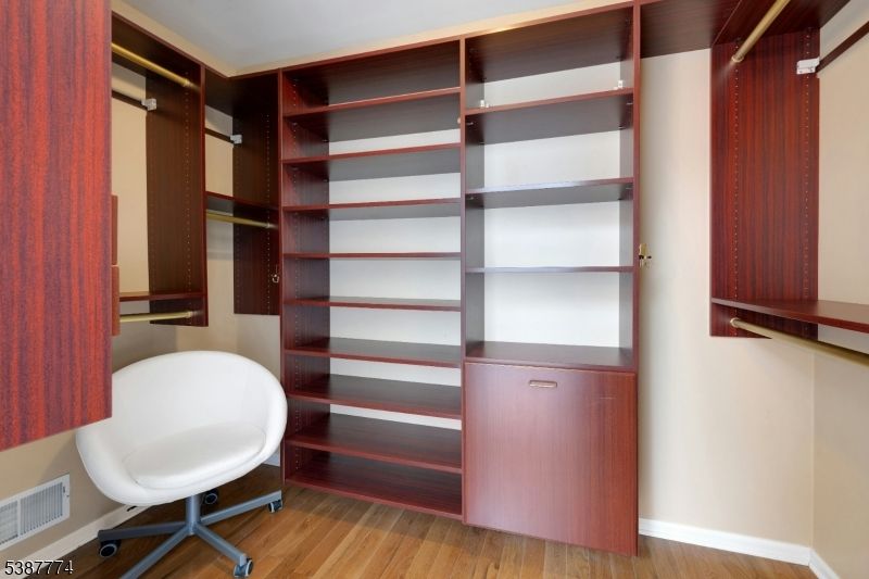 Interior, Walk-in Closets, Wood Texture Flooring