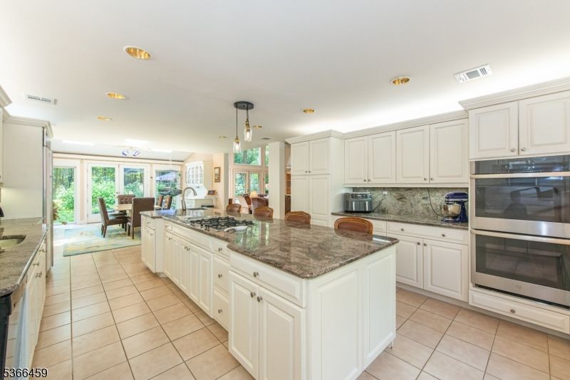 Dining room, Interior, Kitchen, Pendant Lights, Recessed Lighting, Stainless Steel Appliances