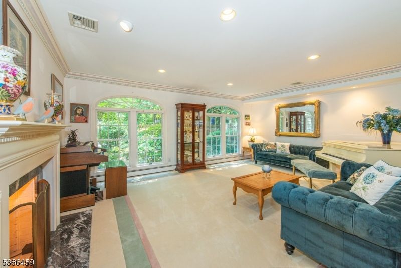 Fireplace, Interior, Living room, Piano, Recessed Lighting