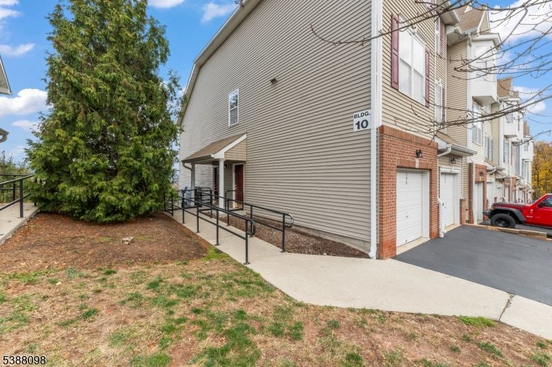 Backyard, Detached Garage, Exterior