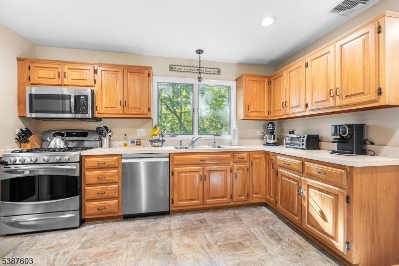 Interior, Kitchen, Pendant Lights, Recessed Lighting, Stainless Steel Appliances
