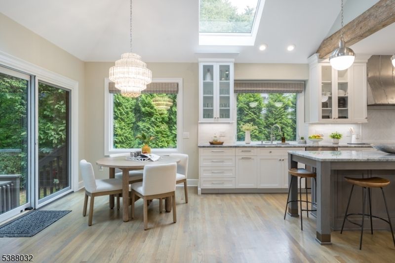 Chandelier, Dining room, Interior, Kitchen, Pendant Lights, Recessed Lighting, Wood Texture Flooring