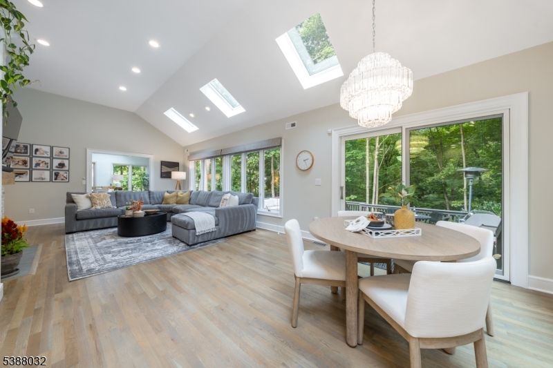 Chandelier, Dining room, Interior, Living room, Recessed Lighting, Wood Texture Flooring