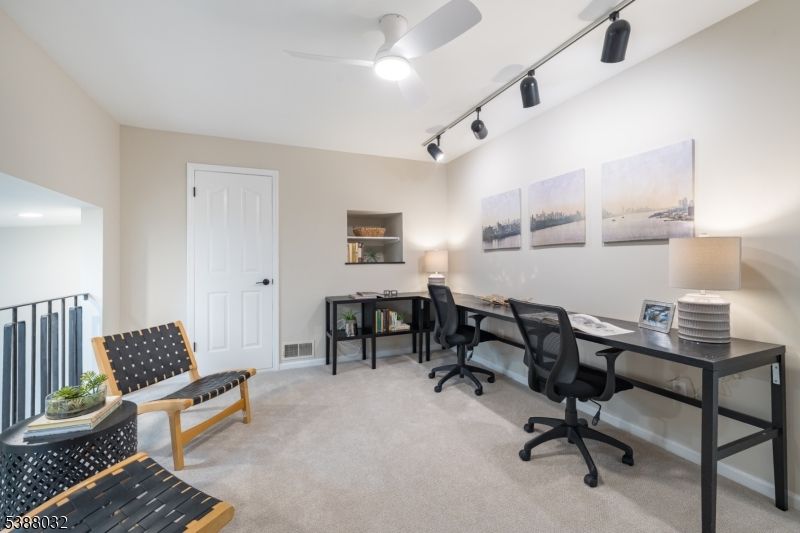 Home Office, Interior