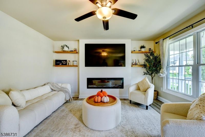 Fireplace, Interior, Living room