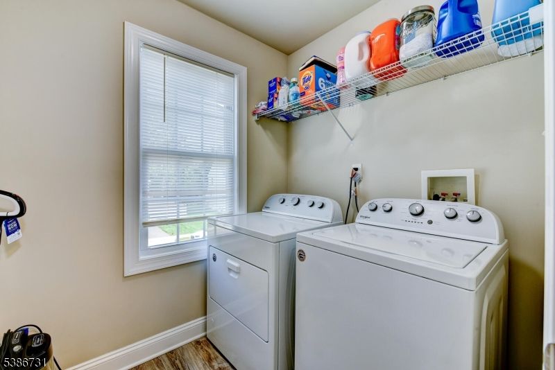 Interior, Washer, Wood Texture Flooring