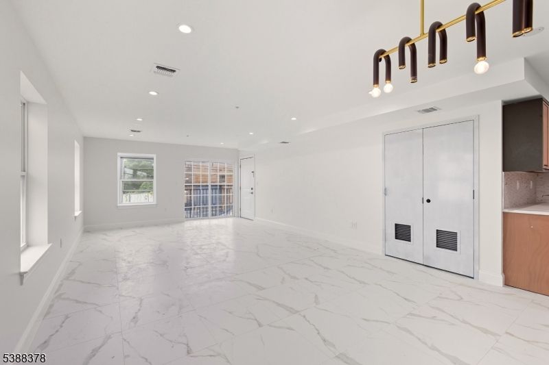 Empty room, Interior, Marble, Pendant Lights, Recessed Lighting
