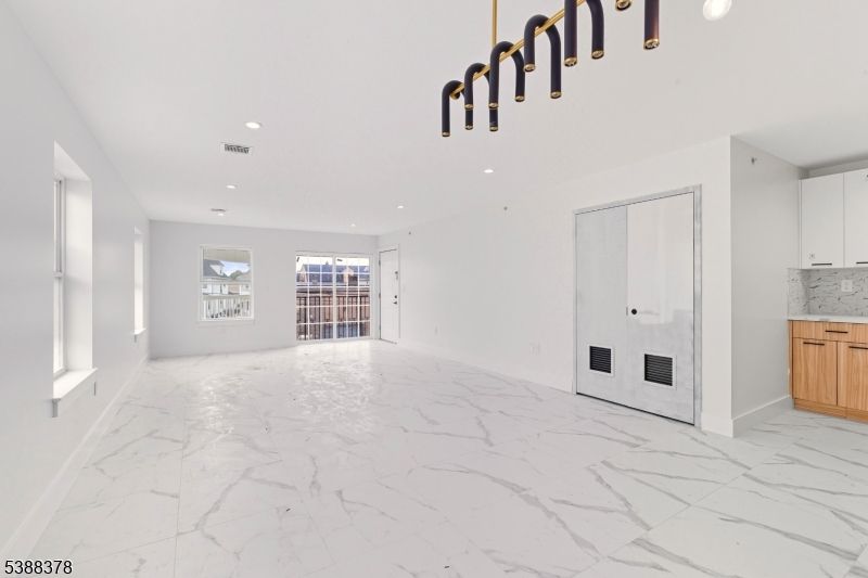 Empty room, Interior, Marble, Pendant Lights, Recessed Lighting